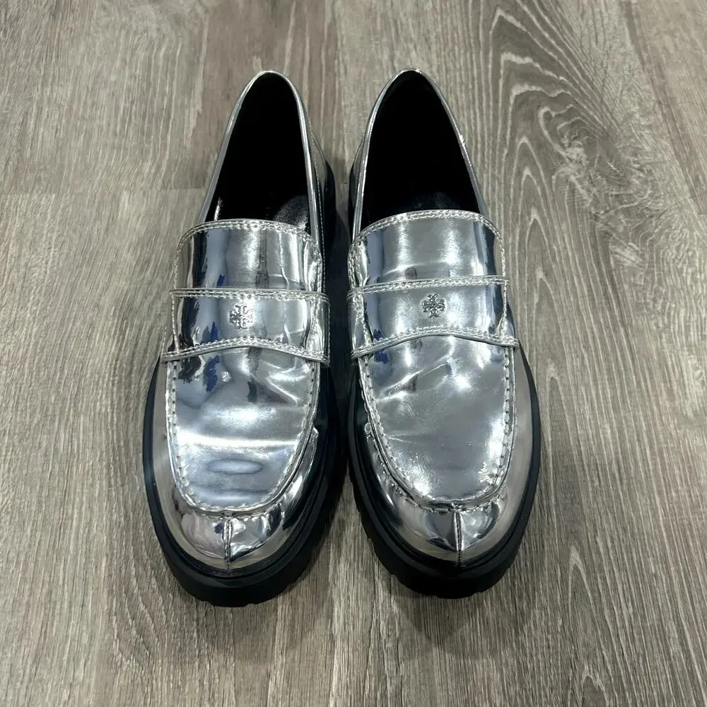 NEW Tory Burch Silver Classic Lug Sole Classic Designer Loafers Size 8